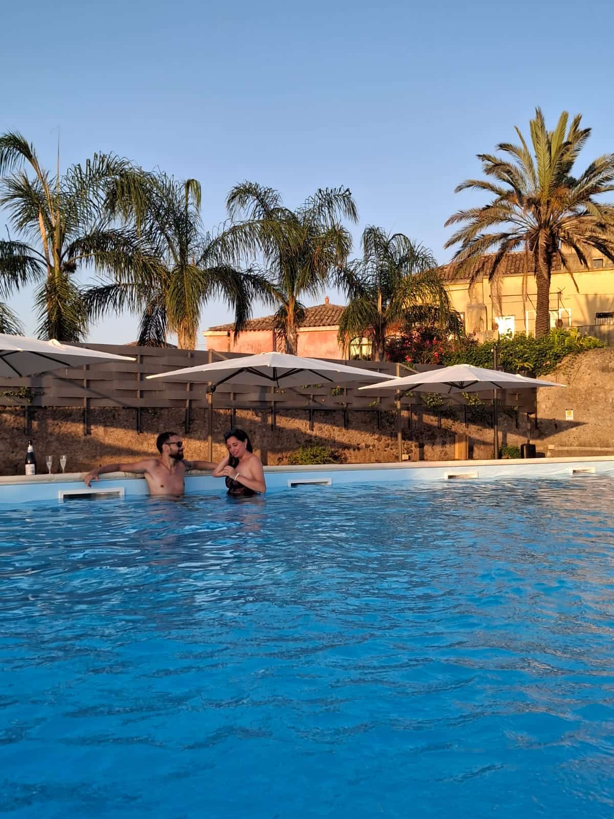 Piscina con solarium attrezzato del B&B Diana'S a Fiumefreddo di Sicilia, vicino Etna e Taormina - foto 3