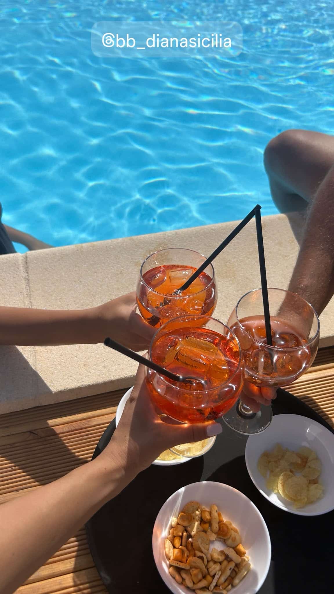 Piscina con solarium attrezzato del B&B Diana'S a Fiumefreddo di Sicilia, vicino Etna e Taormina - foto 5